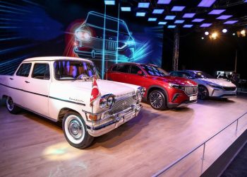 “Devrim” ve “Togg” Gemlik’te bir arada