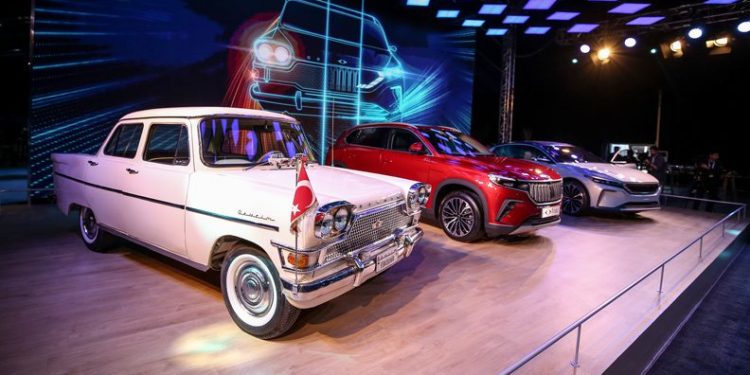 “Devrim” ve “Togg” Gemlik’te bir arada