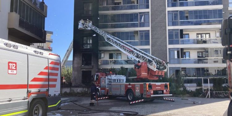 İzmir’de öğrenci yurdunda yangın