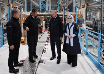 Erdoğan, Togg Gemlik Kampüsü’nü gezdi