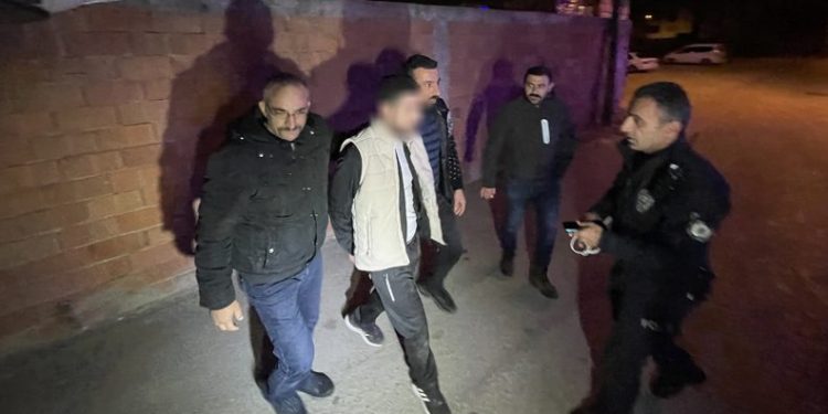 Bursa’da polisten kaçan şüpheliler yakalandı