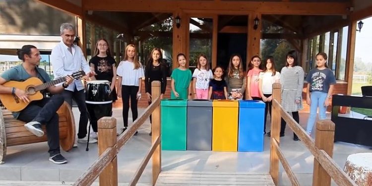 Üstün zekalı çocukların performansı milyonlarca izlendi