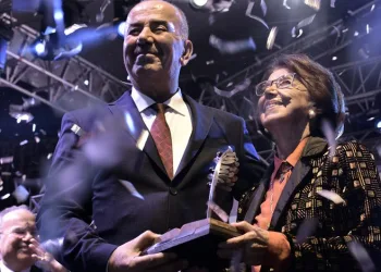 Mudanya Barış Yolu Ödülü Özden Toker’e verildi