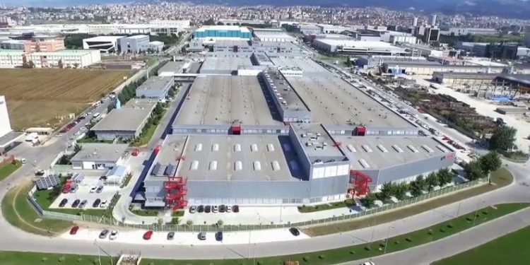 Bursa’da dev fabrika üretime ara veriyor