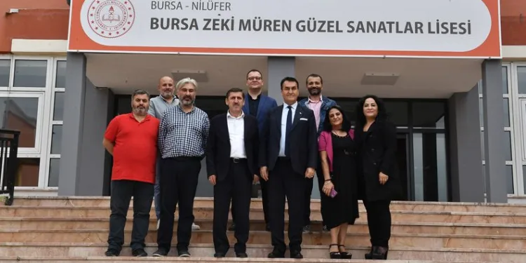 Başkan Dündar, okul ziyaretlerini aralıksız sürdürüyor