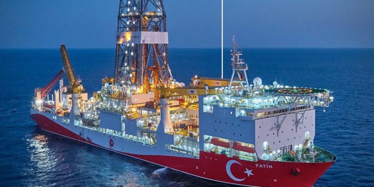 Fatih gemisi Çaycuma-1’de sondaja başladı