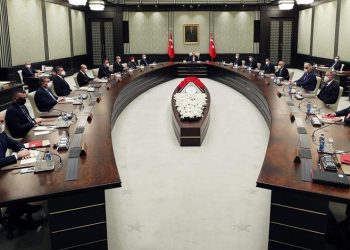 Kabine’de en çok beğenilen bakanlar hangisi?