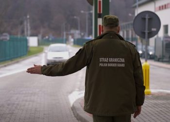 Polonya’da 7’si Türk 12 düzensiz göçmen yakalandı