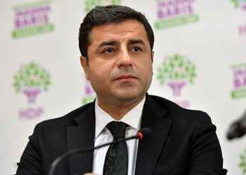 Selahattin Demirtaş’a 2,5 yıl hapis