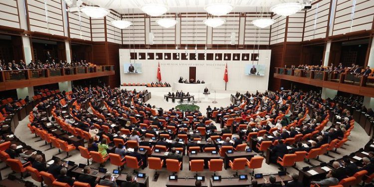 Cumhurbaşkanı Erdoğan Meclis açılışında hitap etti