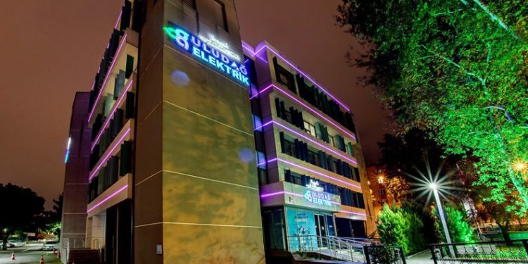 Uludağ Elektrik’ten meme kanserine karşı farkındalık