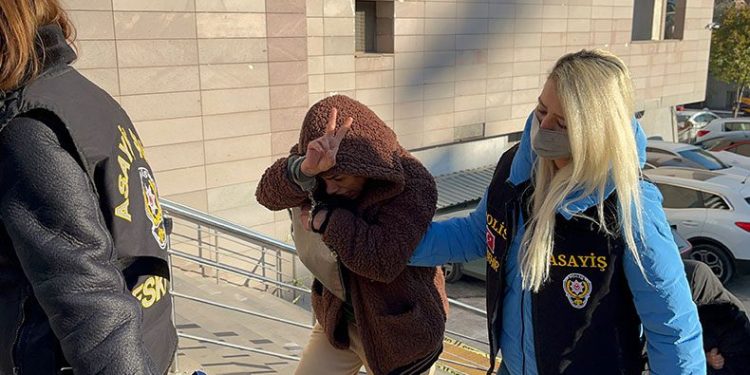 Dolandırıcılık zanlısı kadınlardan ilginç tepkiler