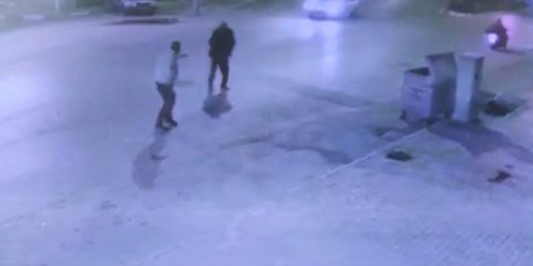 Yolunu kestiği adama kurşun yağdırdı