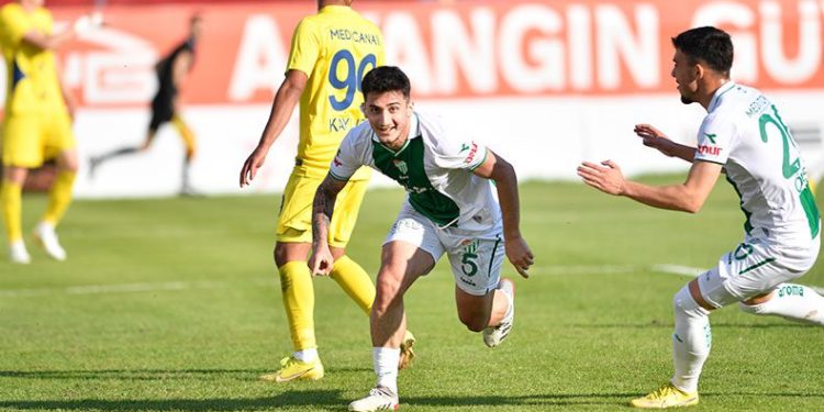 Bursaspor’da ilk deplasman galibiyeti