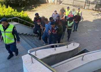 Suçüstü yakalandılar