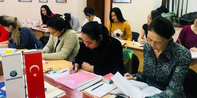 Kazakistan’da Türkçe kurslarına rekor başvuru