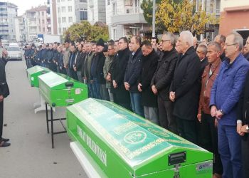 Ölü bulunan 3 kişi toprağa verildi
