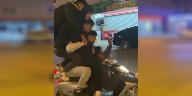 Faciaya 5 kişilik davetiye