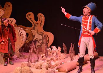 Tiyatro festivaline coşkulu veda