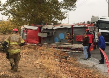 Yangına giderken kaza yaptılar