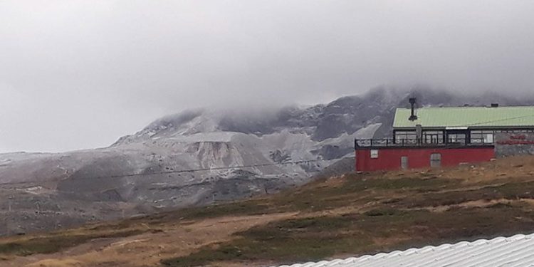 Uludağ’ın zirvesi beyaza büründü