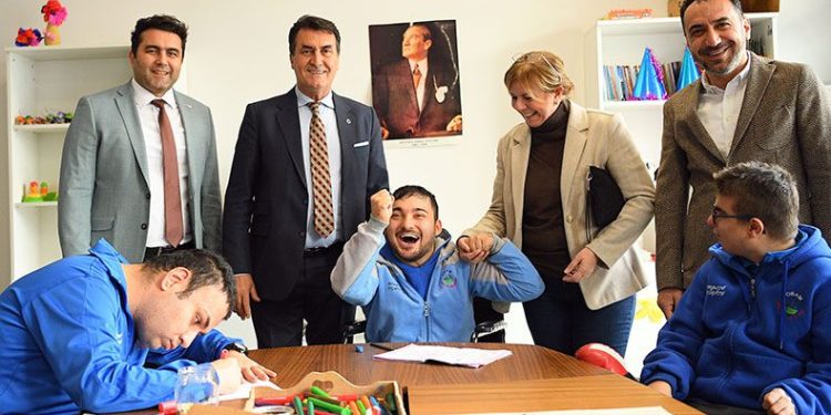 Bursa Kızılay’dan BAREM’e tam not