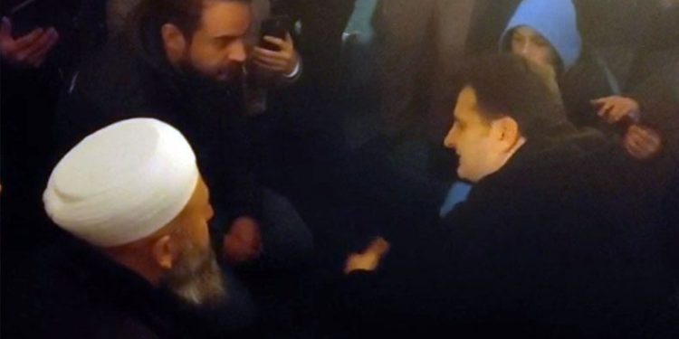 ABD’li turist, Ayasofya’da müslüman oldu