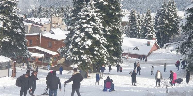 Uludağ’da kayak keyfi