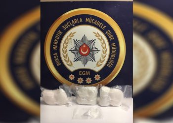 Oto farına gizlenmiş uyuşturucu ele geçirildi