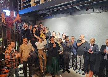 1984 oyununa büyük övgü