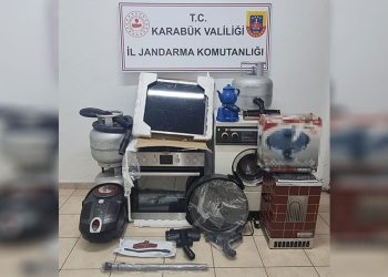 Hırsızlıktan yakalanan 3 kişi tutuklandı