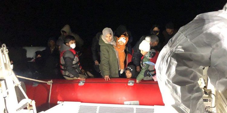 181 düzensiz göçmen kurtarıldı