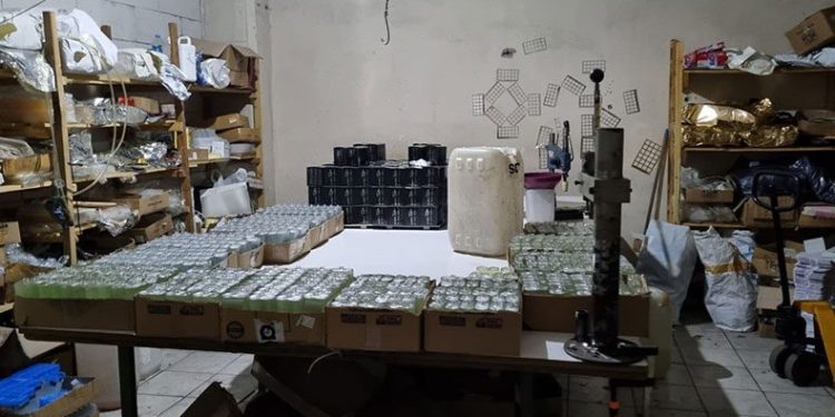 İstanbul’da binlerce sahte parfüm ele geçirildi