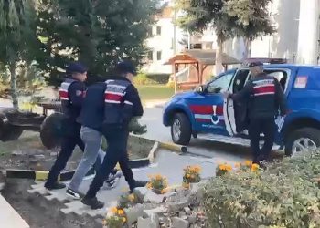 Minibüste uyuşturucuyla yakalandı