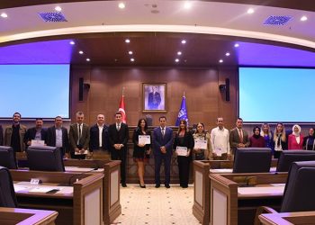 Büyükşehir personeline katılım sertifikası töreni