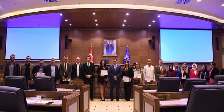Büyükşehir personeline katılım sertifikası töreni