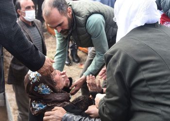 Kuduzdan hayatını kaybeden çocuk  toprağa verildi