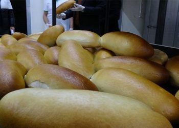 Üç yıldır ekmeği 1 liradan satıyor