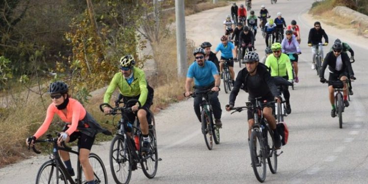 Tarih öncesine pedalladılar
