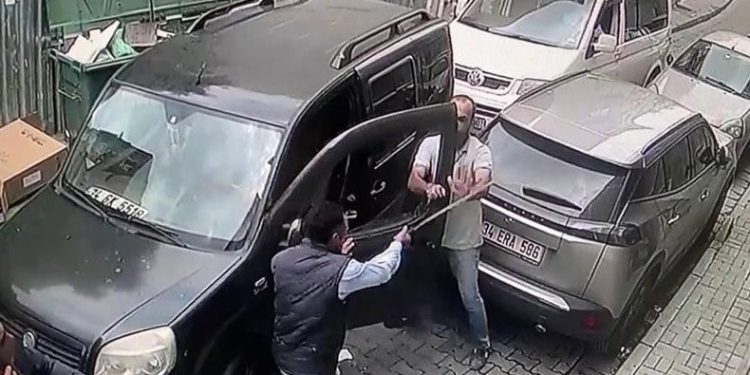 Döner bıçaklı saldırgana hapis kararı