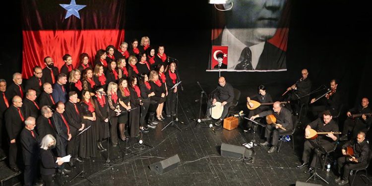 Atatürk Nilüfer’de sevdiği türkülerle anıldı