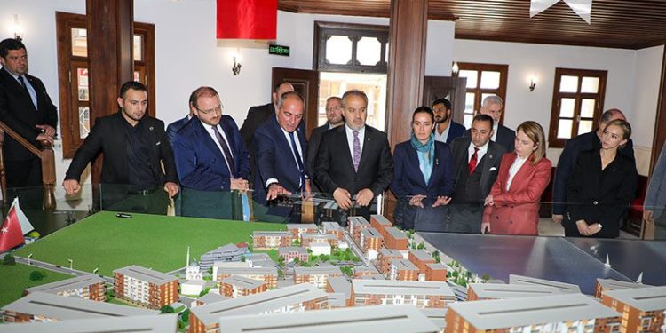 Gemlik’te kentsel dönüşüme Büyükşehir’den destek