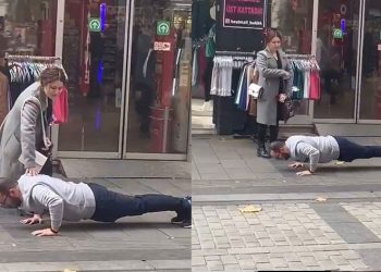 Çarşı ortasında şınav çektirdi