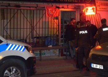 Husumetlileri tarafından iş yerinde bıçaklandı