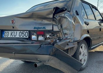 3 araca çarpıp kaçtı