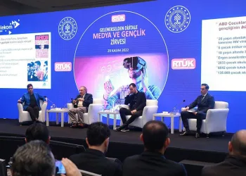 Her 10 gençten üçü dijital okuryazar