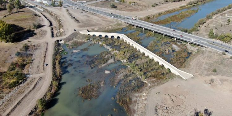 Kızılırmak kuraklığın etkisiyle otlağa dönüştü