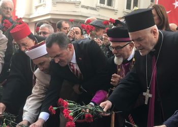 İstiklal Caddesi’nde anlamlı yürüyüş