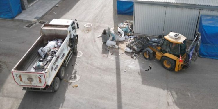 İnegöl Belediyesi’nden sanayide detaylı temizlik