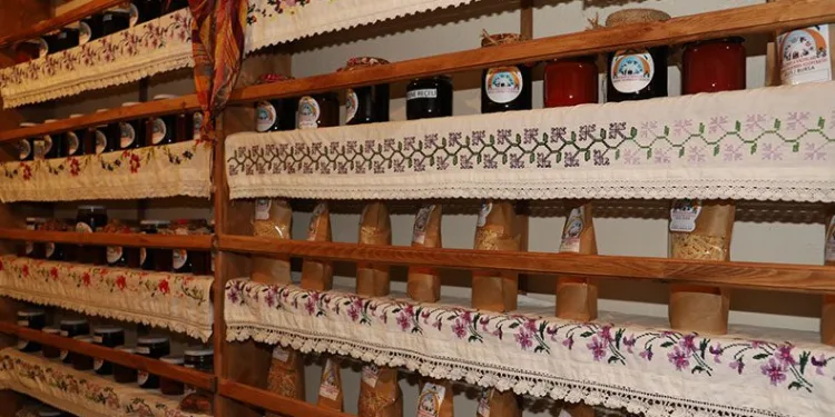 Üreten kadınlar Bursa Büyükşehir’le güçleniyor